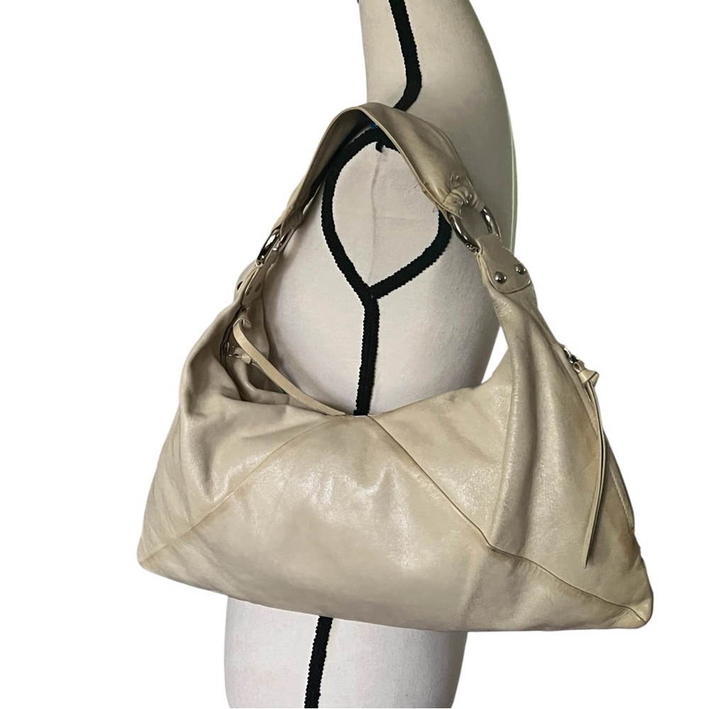 HOBO light celery green Wide Strap Subtle Leather Handbag. - Picture 4 of 10
